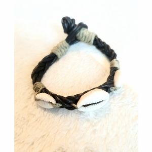 NWOT hand made shell and leather bracelet